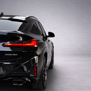 Rent BMW X4 M Kit 2022