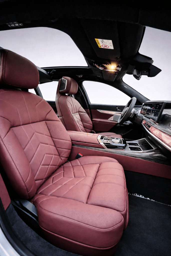 Rent BMW 740Li M Kit 2023